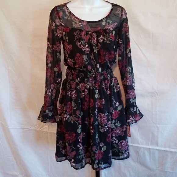 Dress - Picture 1 of 1